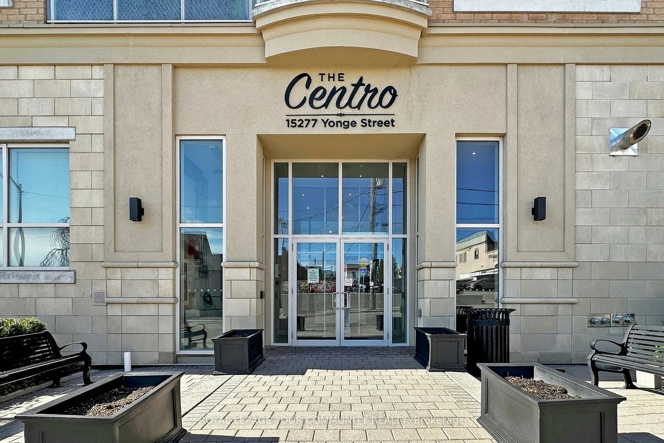 15277, Yonge, Aurora Village, Aurora