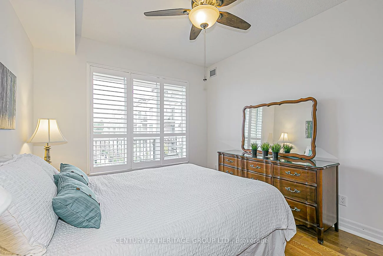 180, John West, Bayview Wellington, Aurora