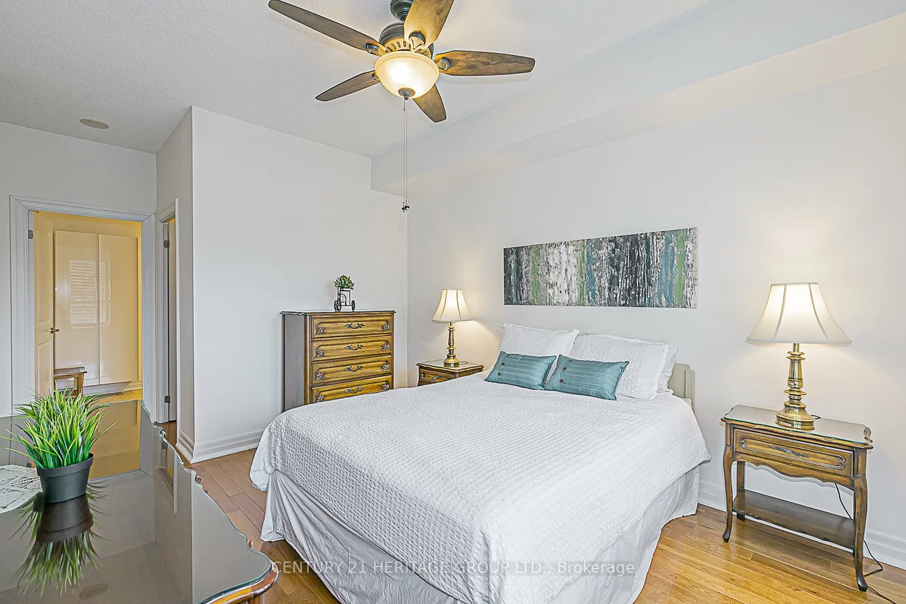 180, John West, Bayview Wellington, Aurora