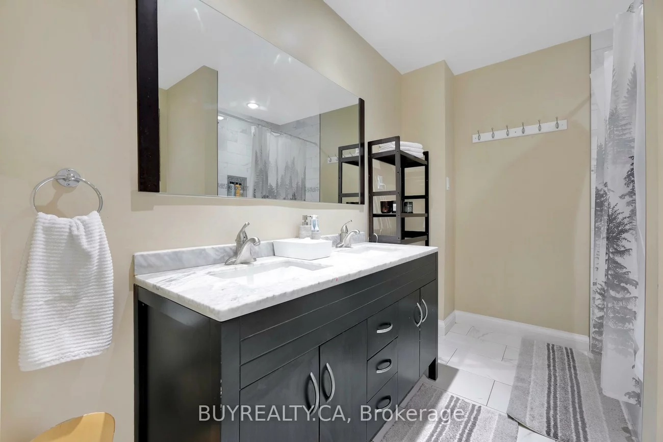 104, Poplar, Aurora Highlands, Aurora