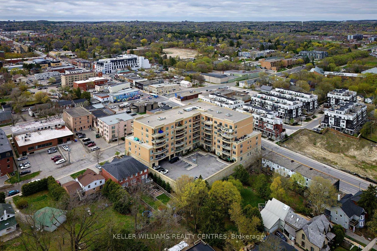 15277, Yonge, Aurora Village, Aurora