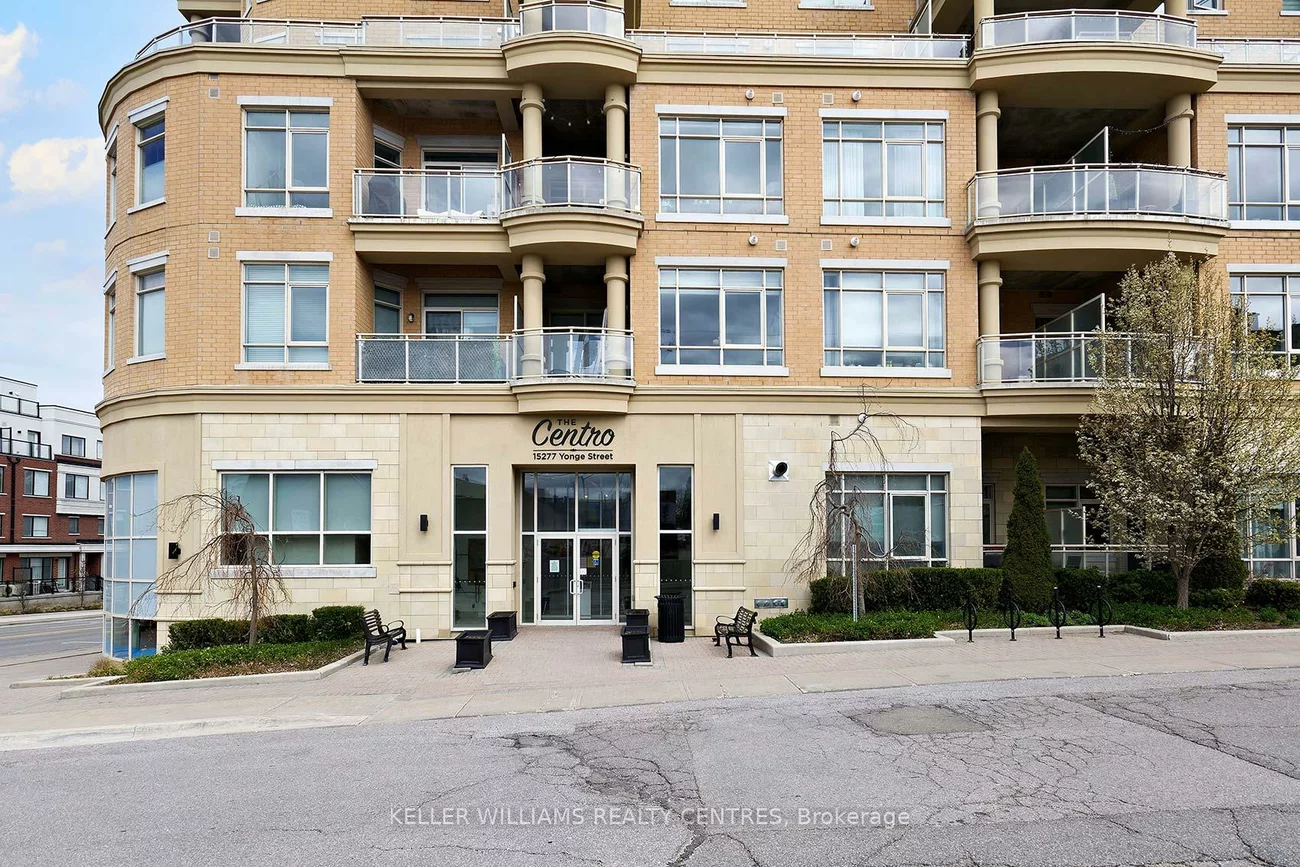 15277, Yonge, Aurora Village, Aurora