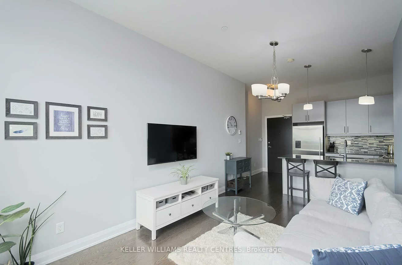 15277, Yonge, Aurora Village, Aurora