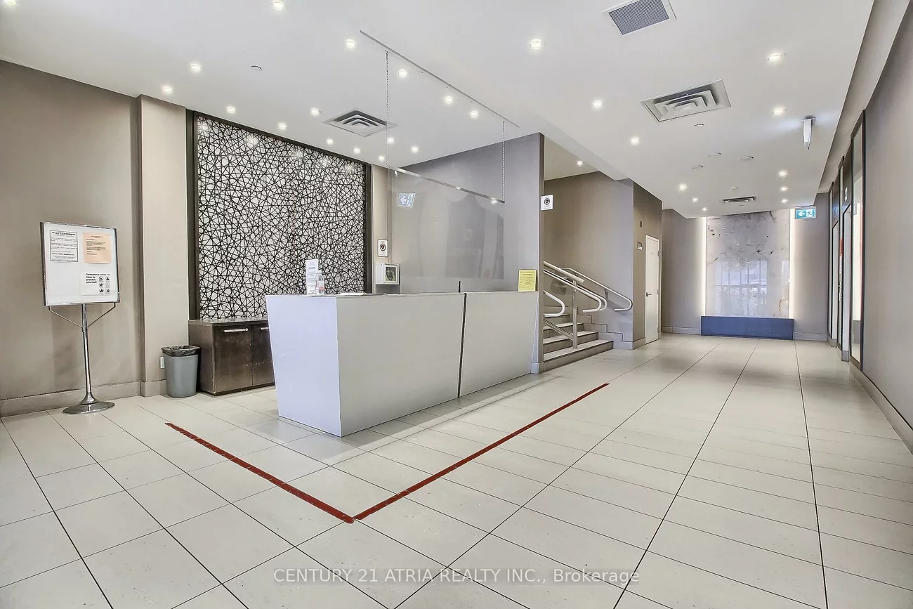 15277, Yonge, Aurora Village, Aurora