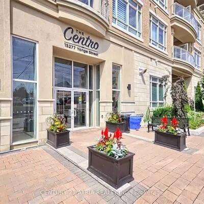 15277, Yonge, Aurora Village, Aurora