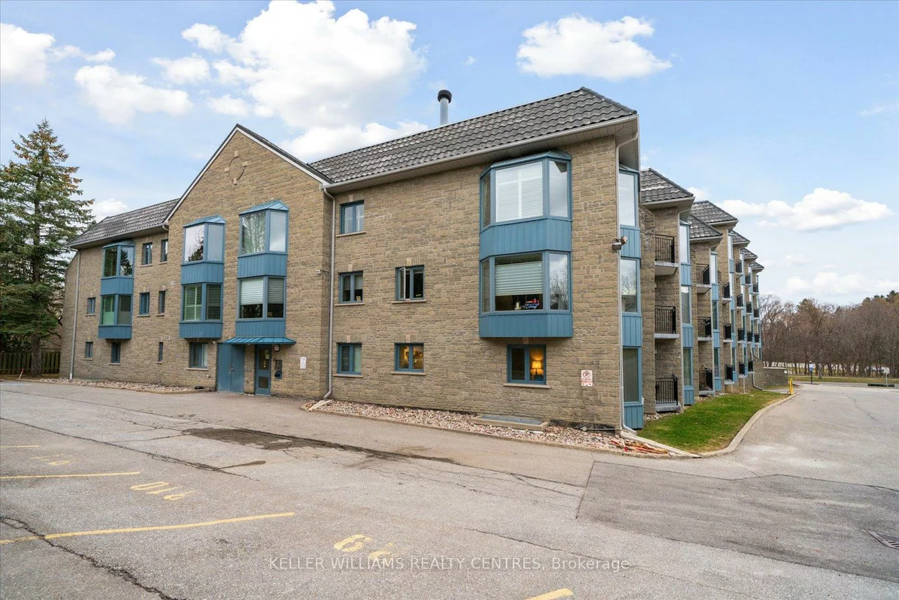85, Wellington, Aurora Village, Aurora