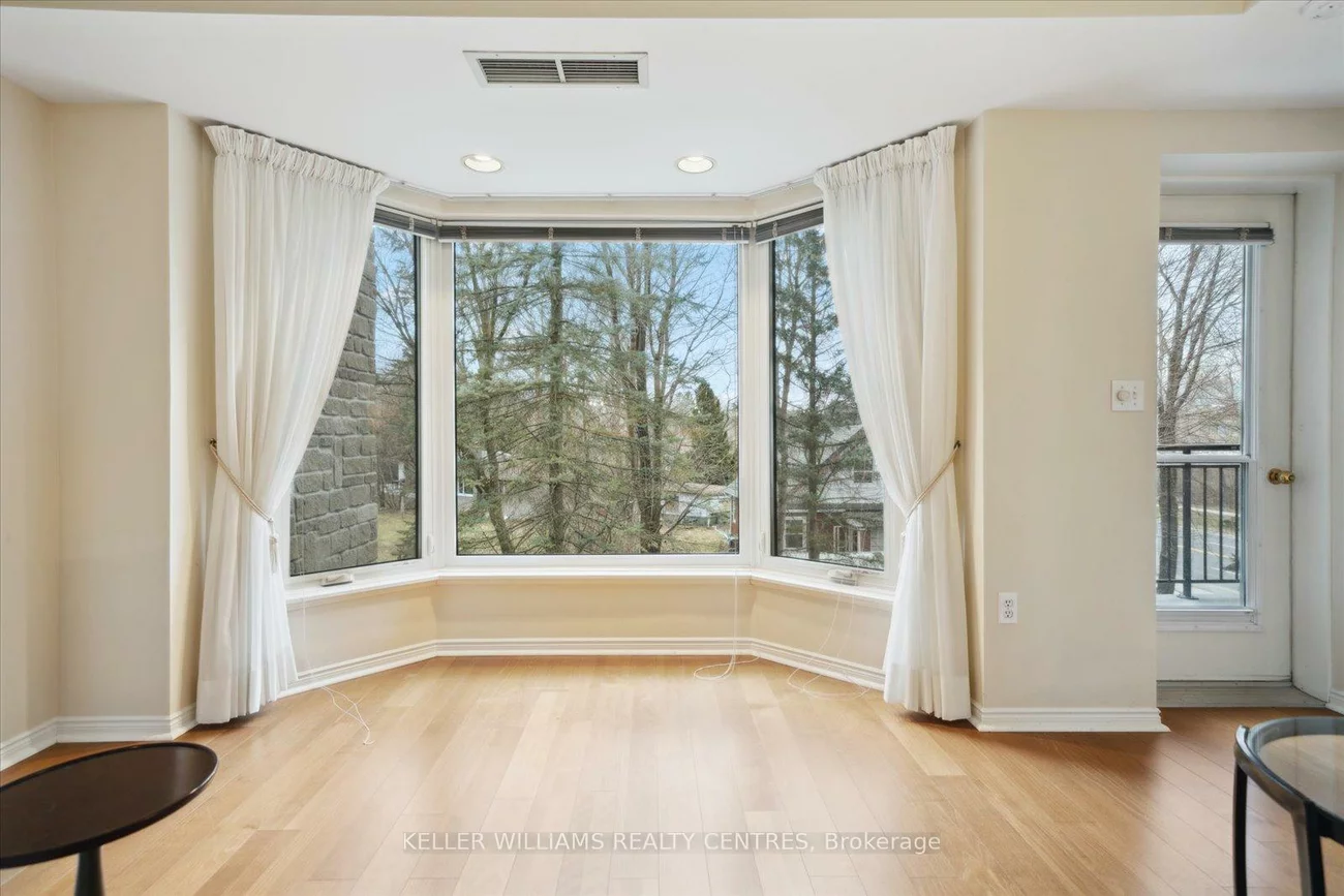 85, Wellington, Aurora Village, Aurora