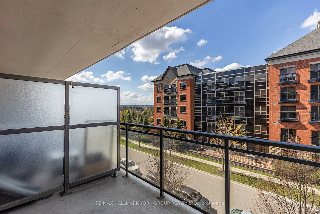 180, John West, Bayview Wellington, Aurora