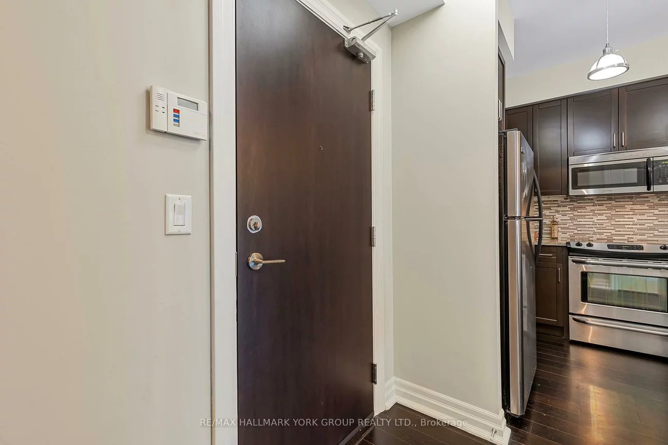 180, John West, Bayview Wellington, Aurora