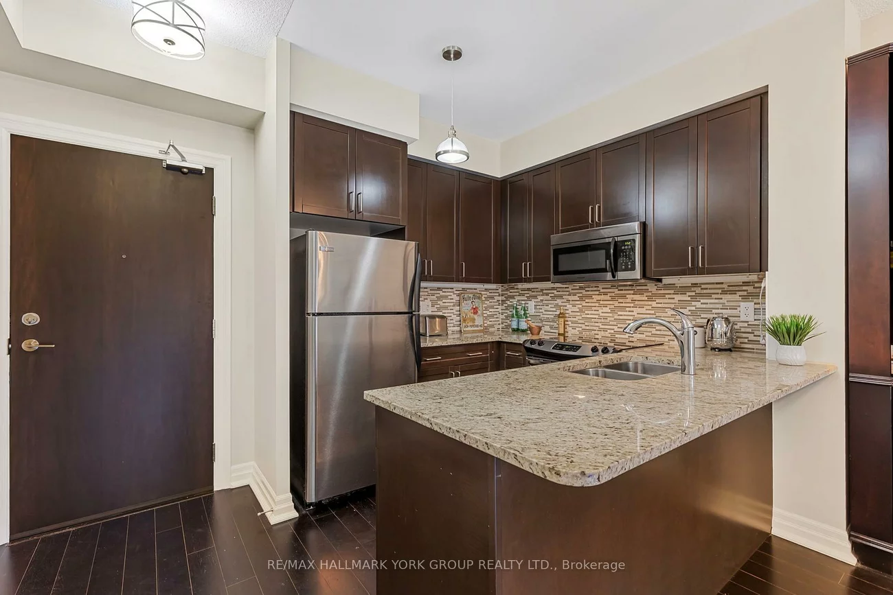 180, John West, Bayview Wellington, Aurora