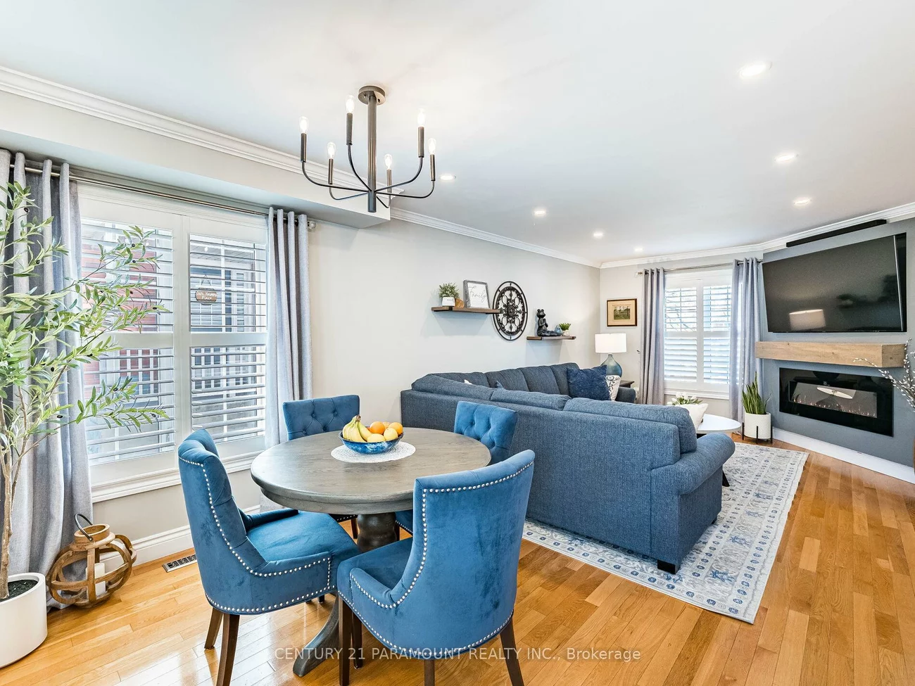 347, John West, Bayview Wellington, Aurora