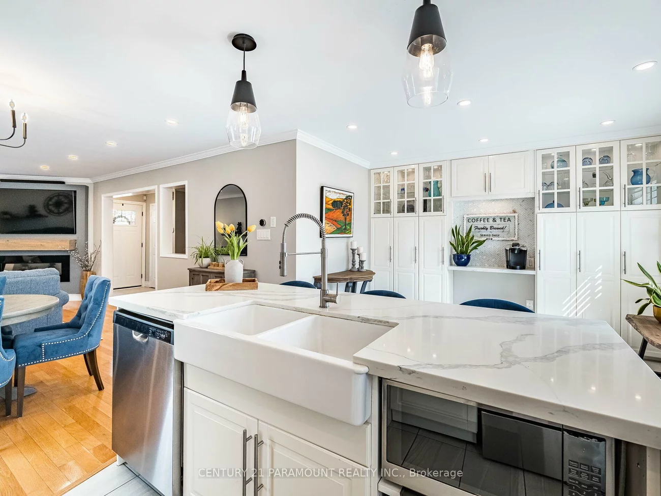347, John West, Bayview Wellington, Aurora