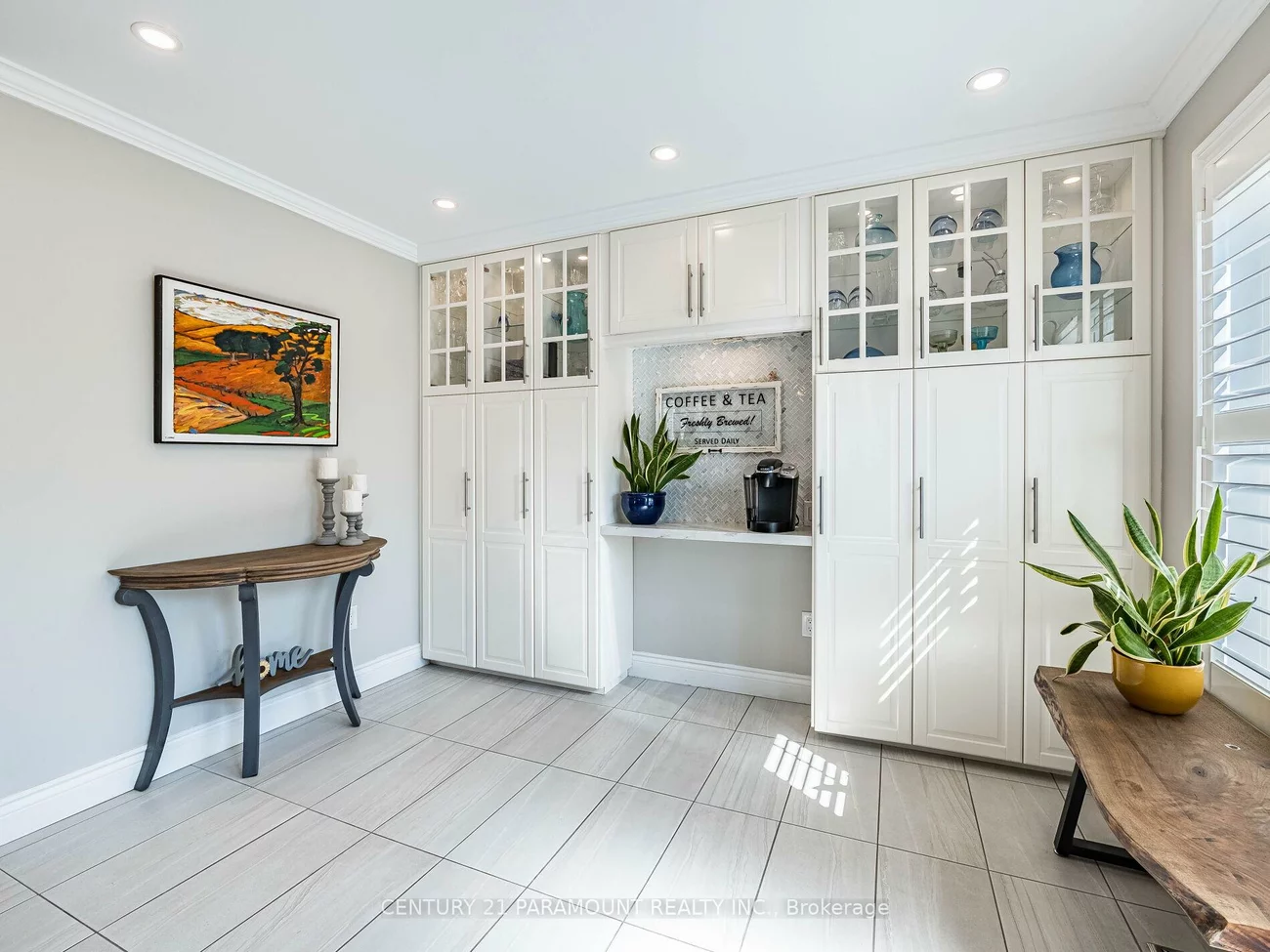 347, John West, Bayview Wellington, Aurora