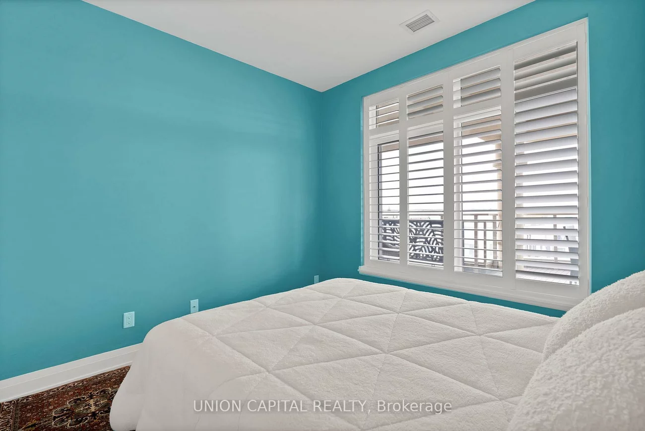 15277, Yonge, Aurora Village, Aurora