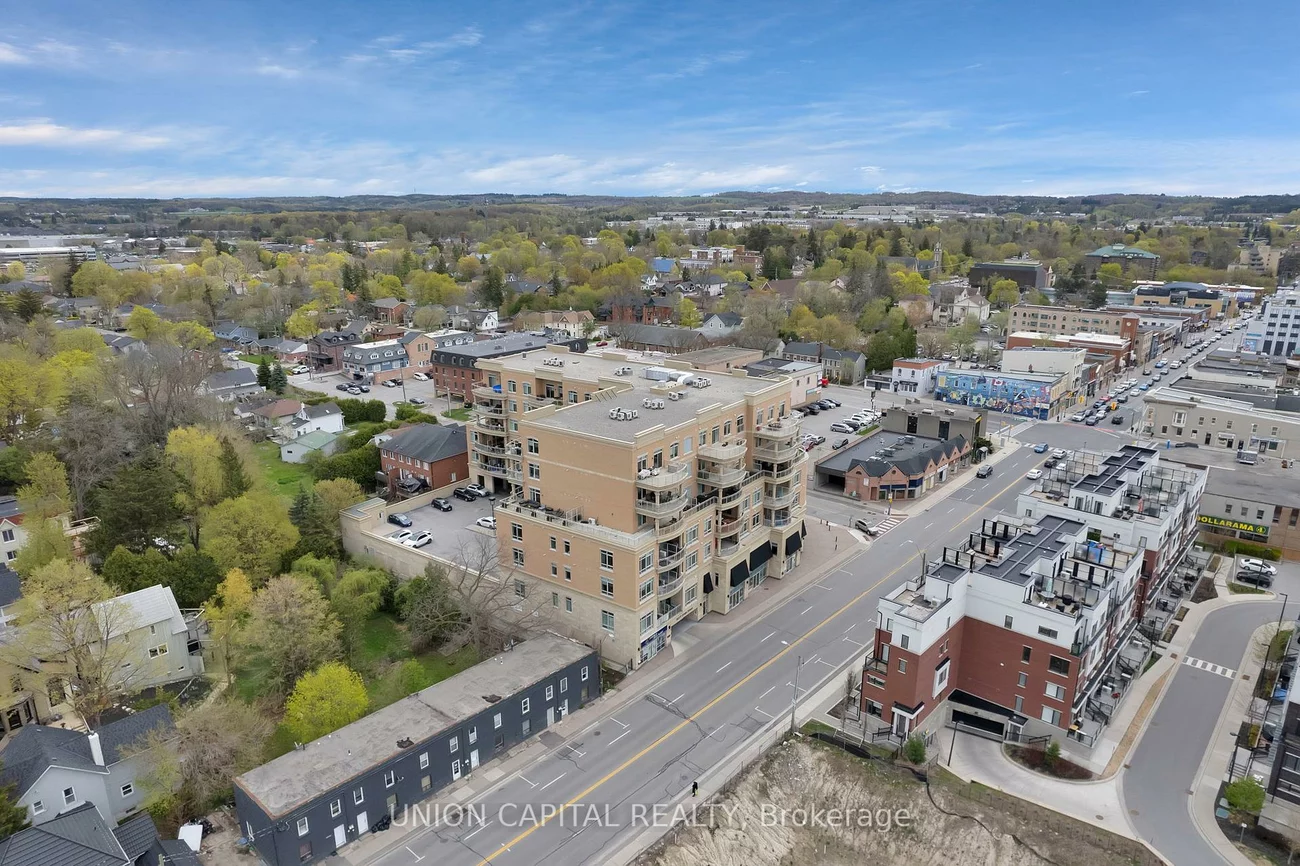 15277, Yonge, Aurora Village, Aurora