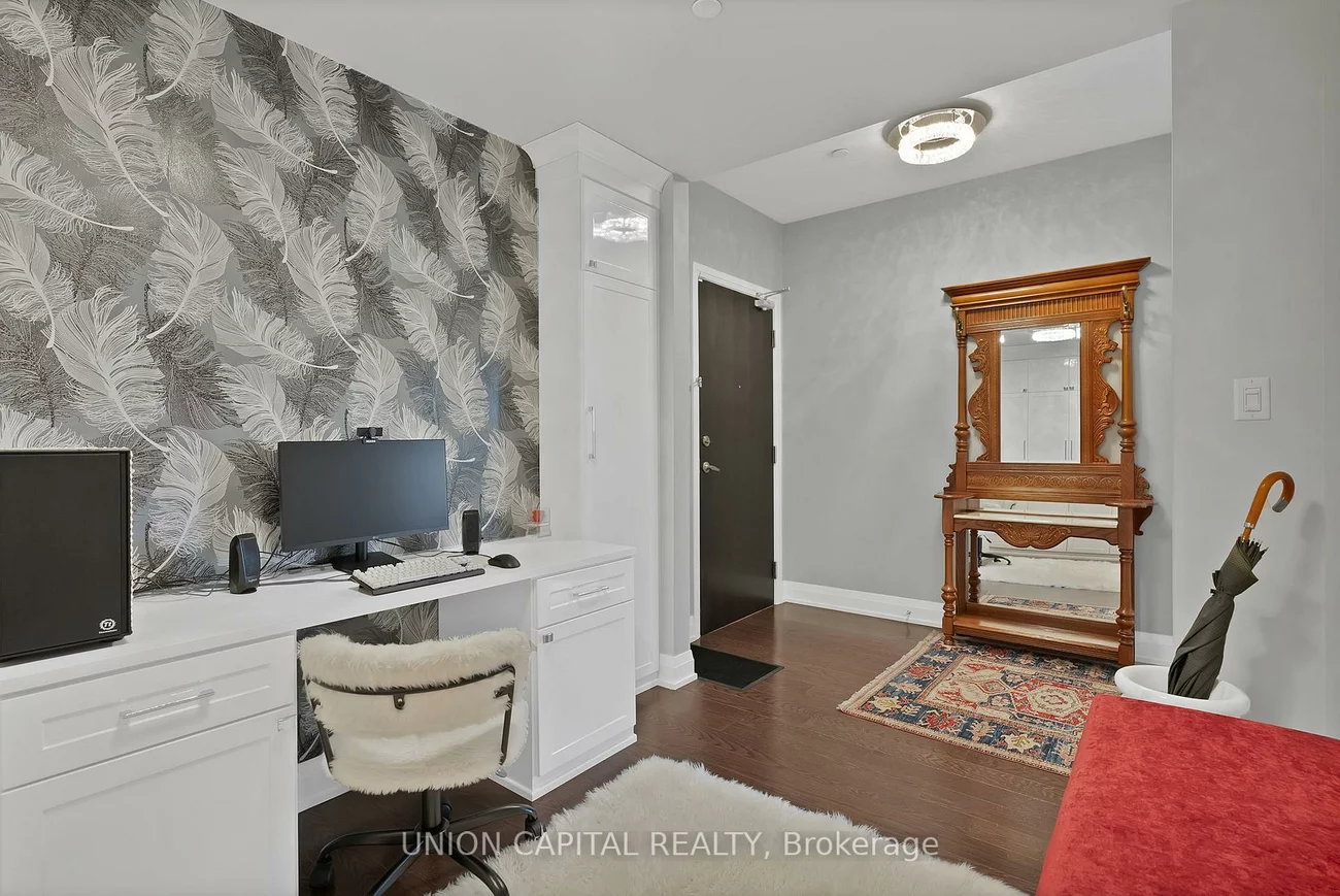 15277, Yonge, Aurora Village, Aurora