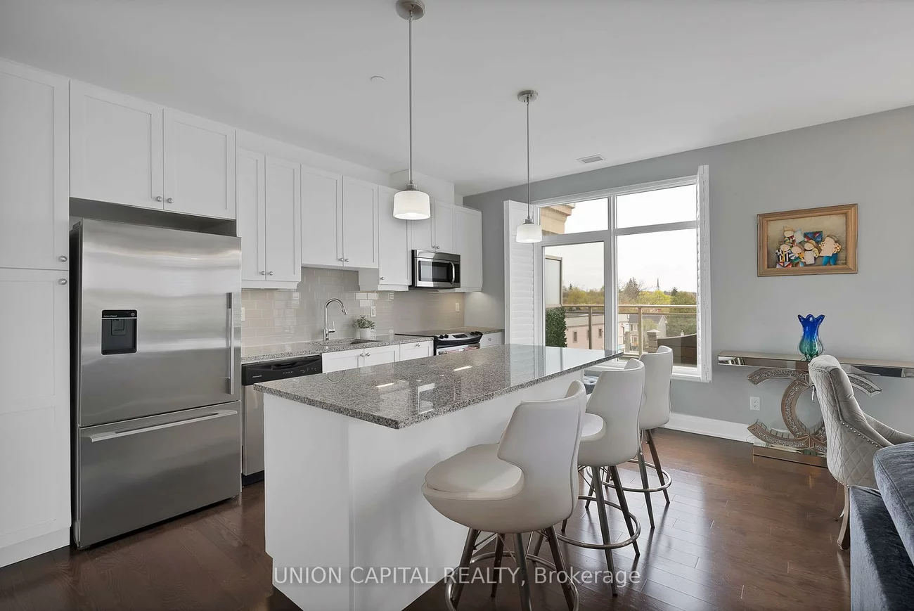 15277, Yonge, Aurora Village, Aurora