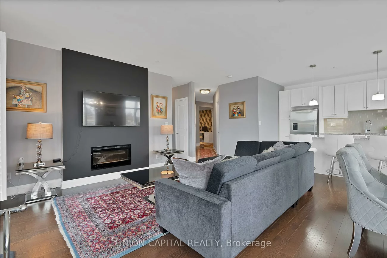 15277, Yonge, Aurora Village, Aurora