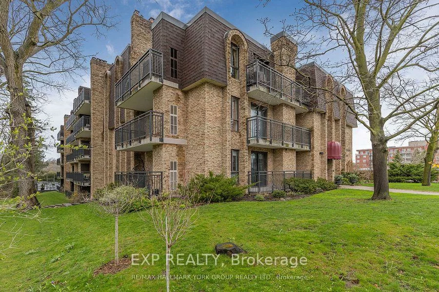 15390, Yonge, Aurora Heights, Aurora