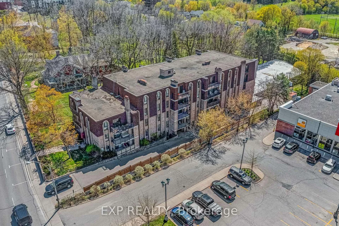 15390, Yonge, Aurora Heights, Aurora