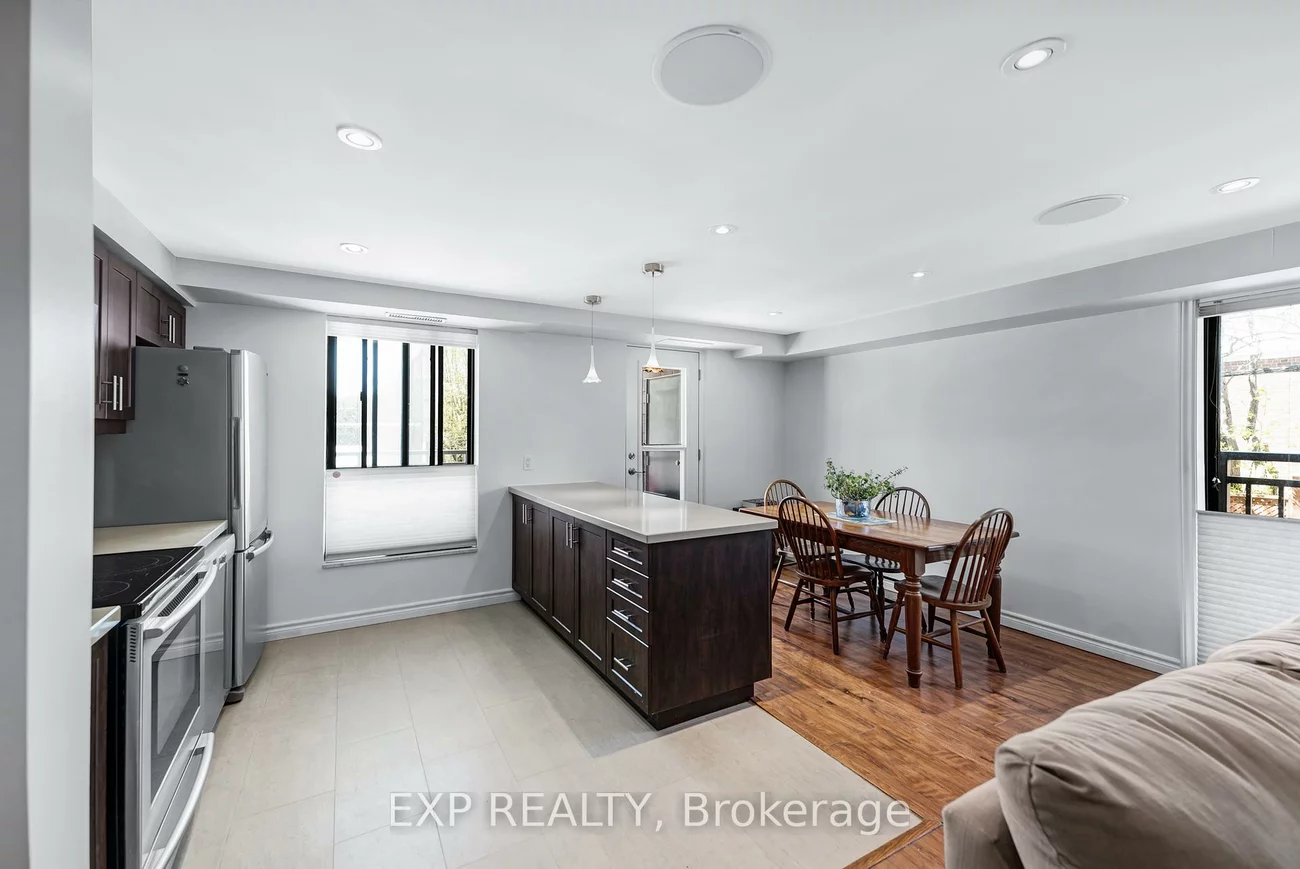 15390, Yonge, Aurora Heights, Aurora