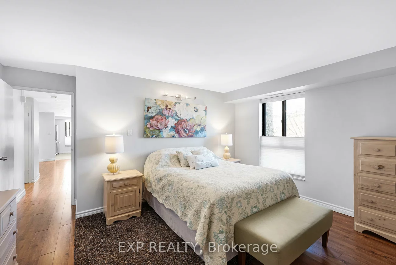 15390, Yonge, Aurora Heights, Aurora