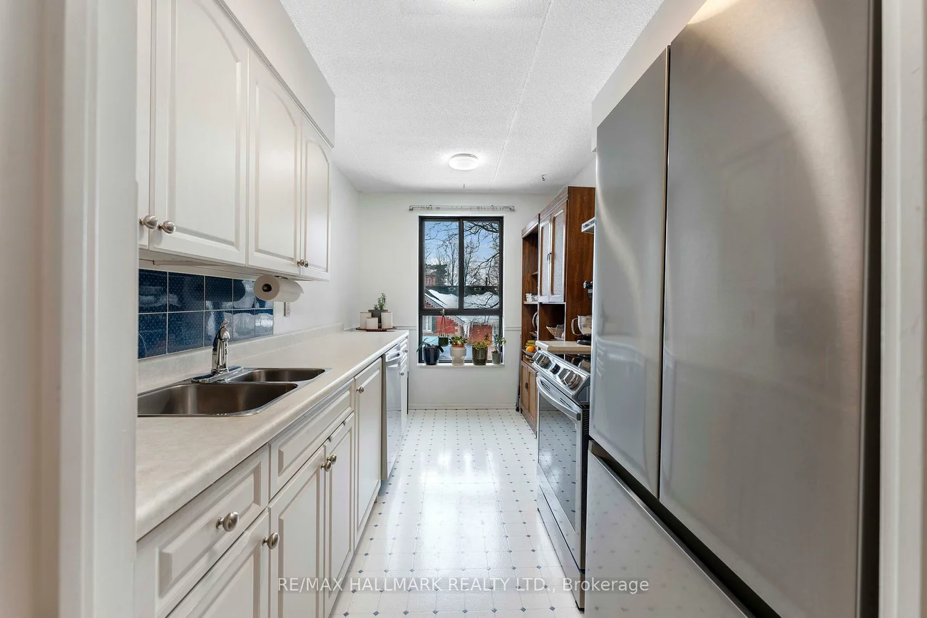 15390, Yonge, Aurora Village, Aurora