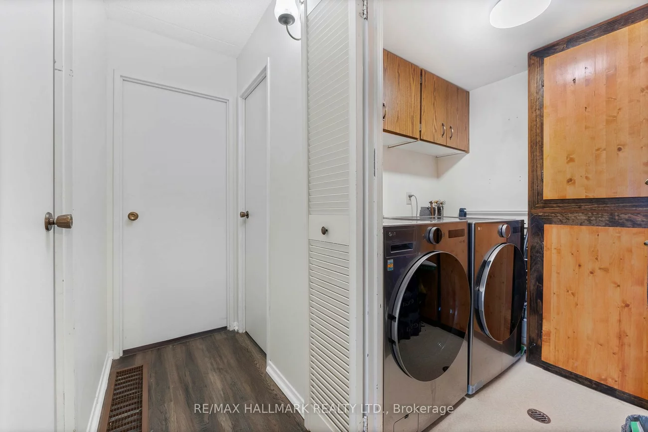 15390, Yonge, Aurora Village, Aurora