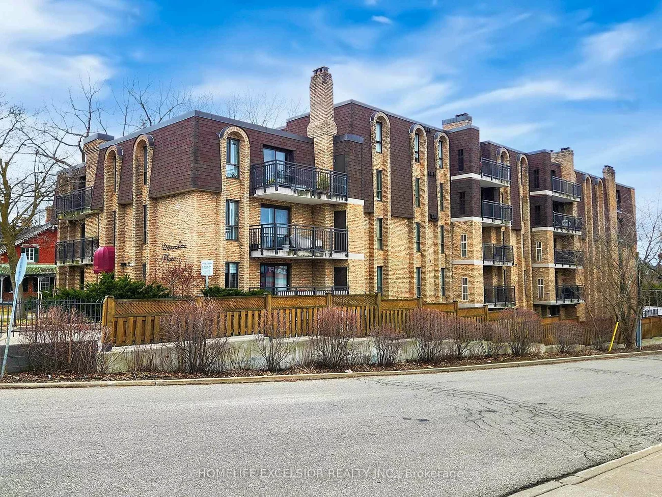 15390, Yonge, Aurora Heights, Aurora