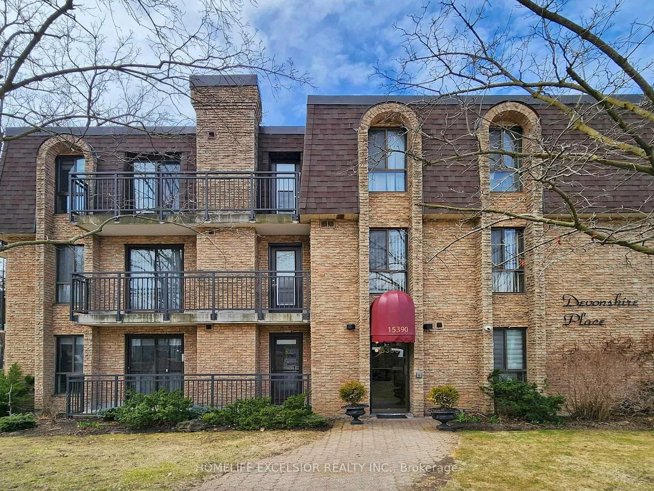 15390, Yonge, Aurora Heights, Aurora