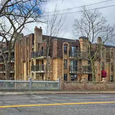 15390, Yonge, Aurora Heights, Aurora