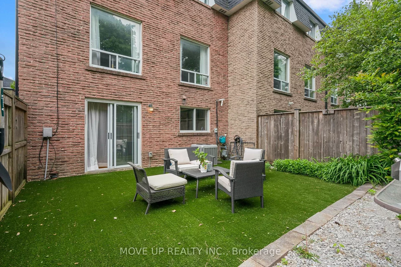 14, Poplar, Aurora Highlands, Aurora