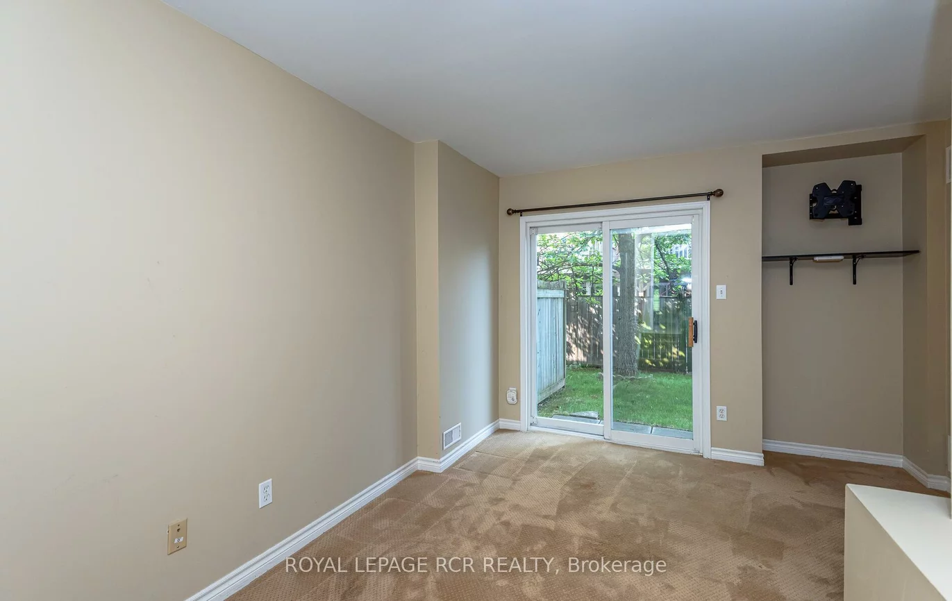 22, Sandlewood, Bayview Wellington, Aurora
