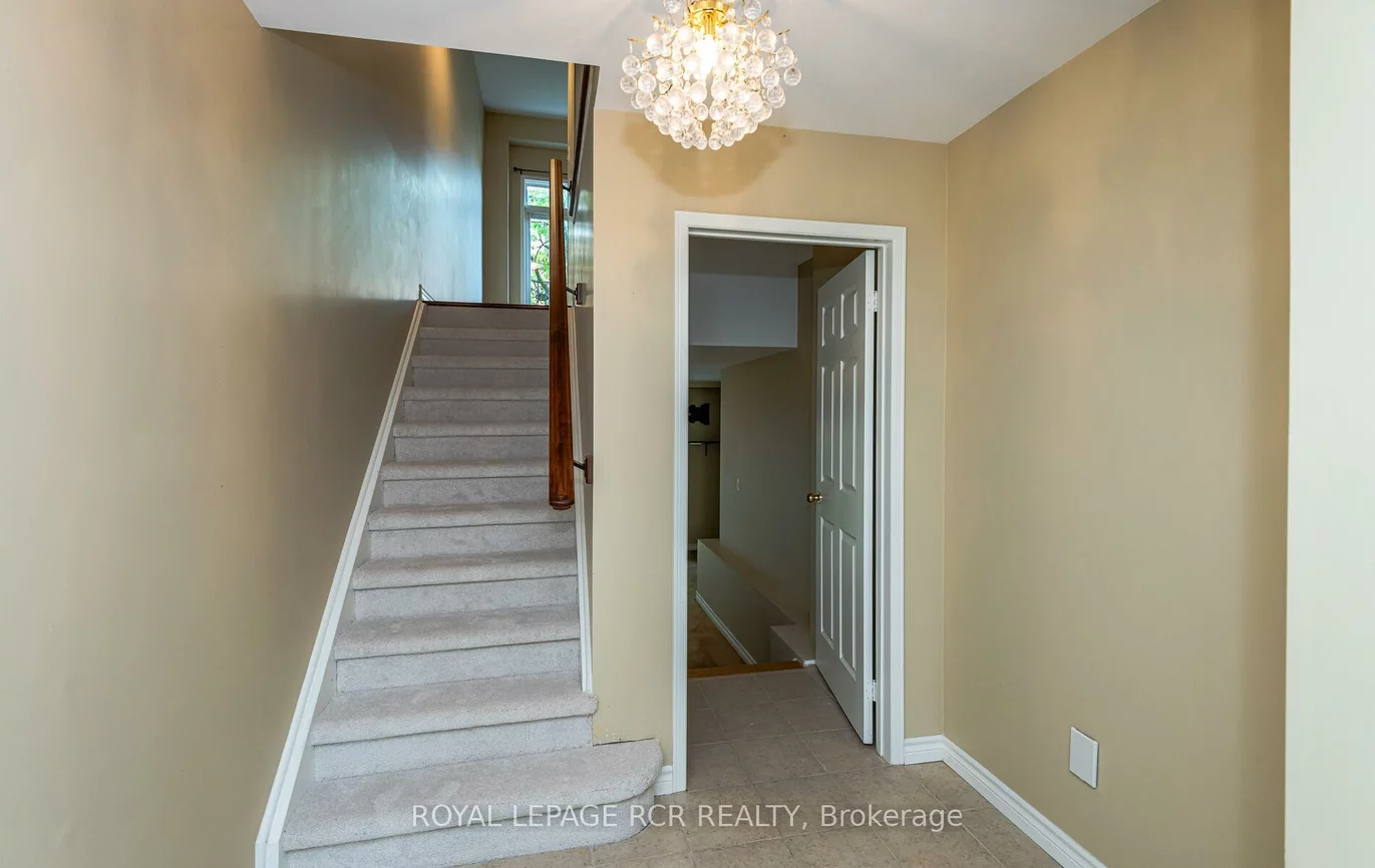 22, Sandlewood, Bayview Wellington, Aurora
