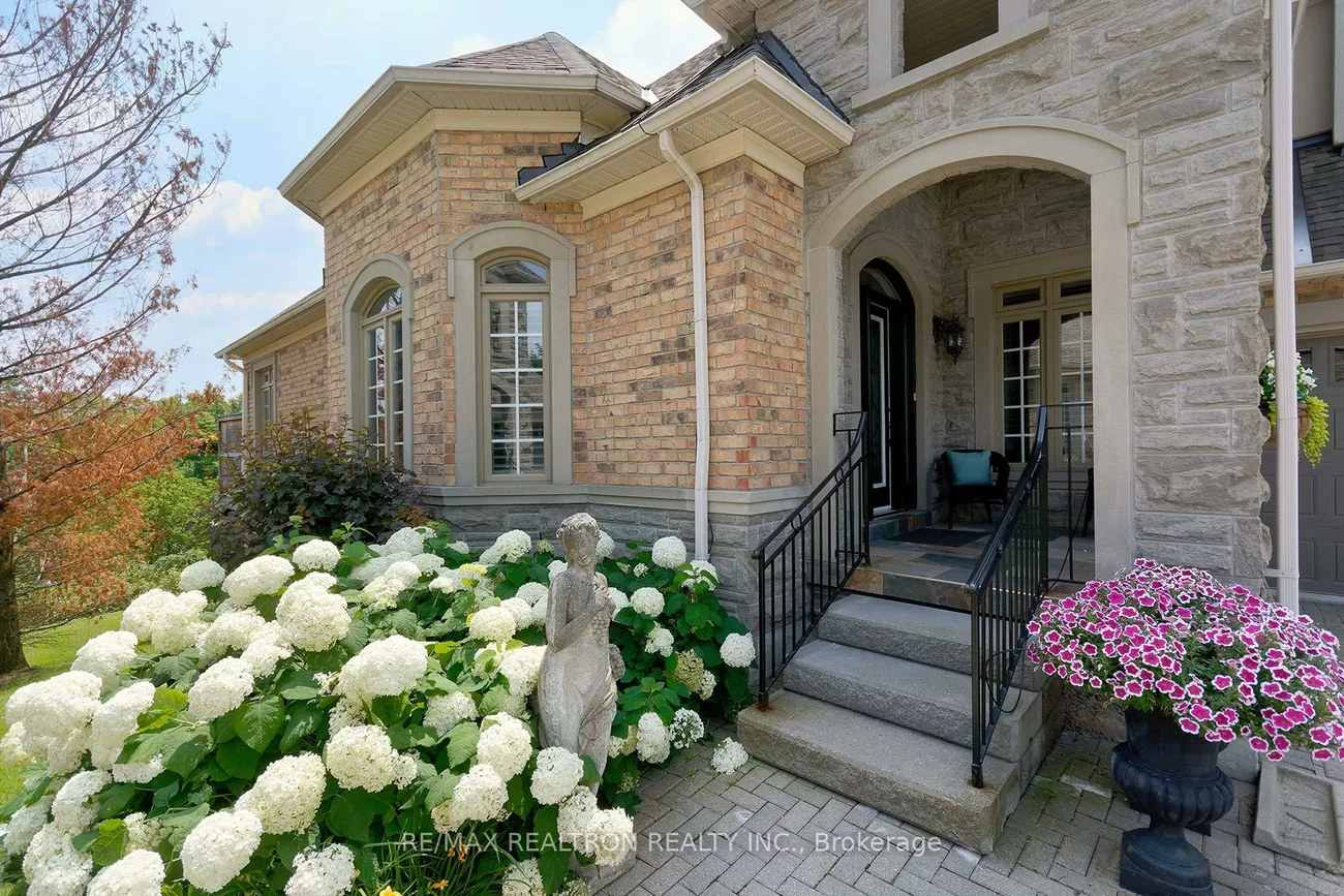 37, Britton, Aurora Estates, Aurora