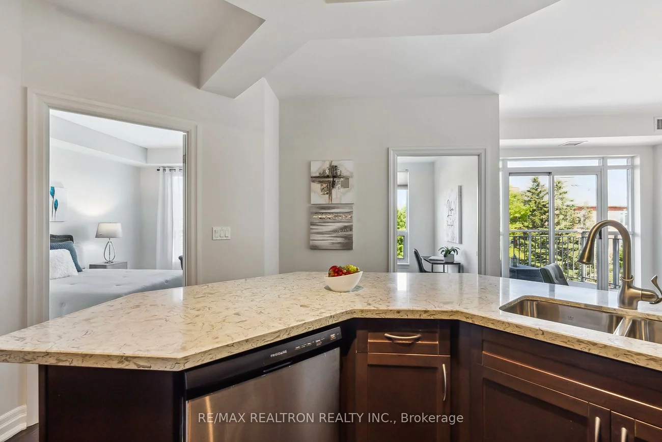 180, John West, Bayview Wellington, Aurora