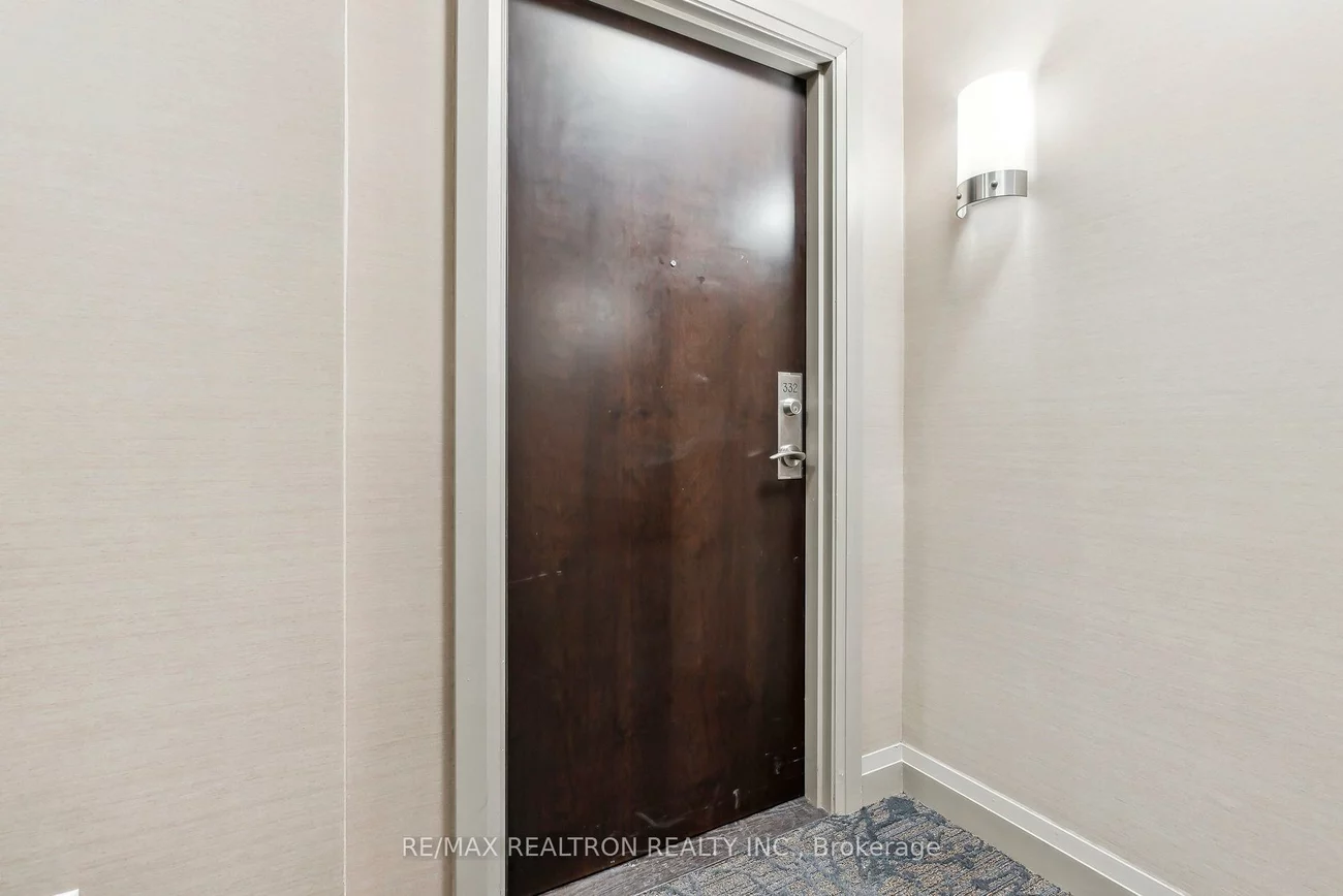 180, John West, Bayview Wellington, Aurora