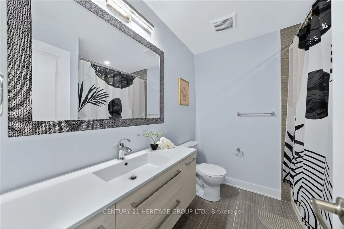 32, Springfair, Aurora Village, Aurora