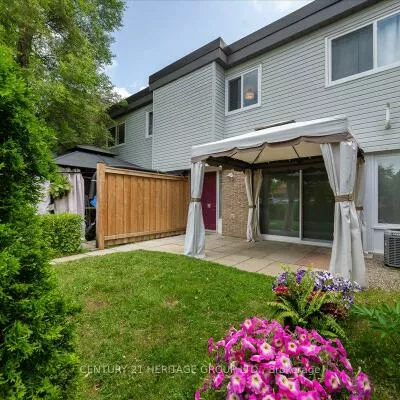 32, Springfair, Aurora Village, Aurora
