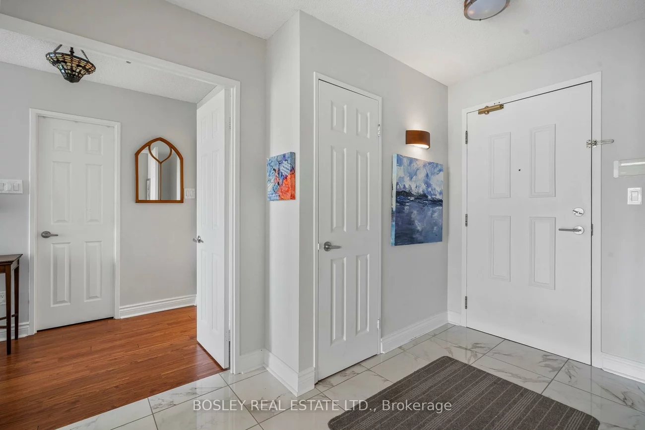14924, Yonge, Aurora Highlands, Aurora