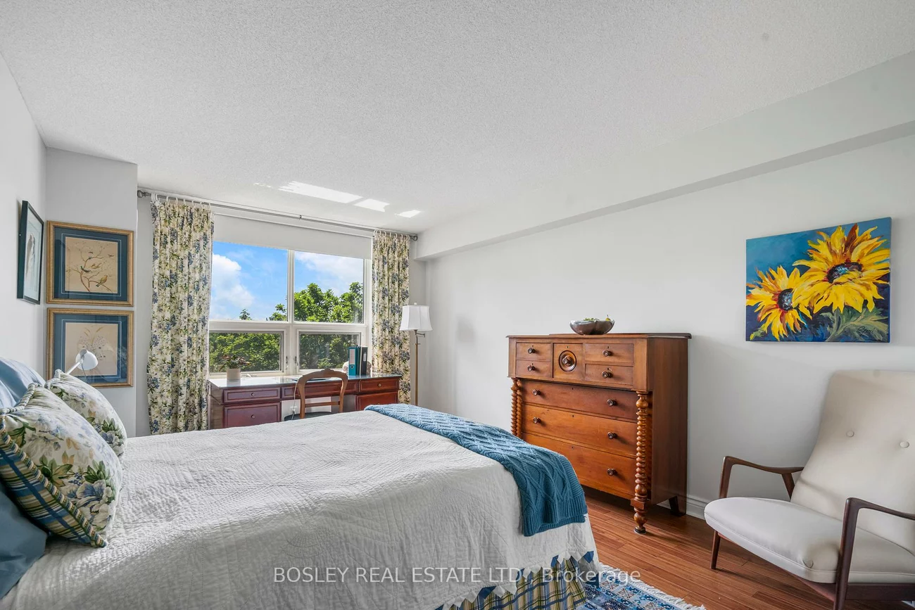 14924, Yonge, Aurora Highlands, Aurora