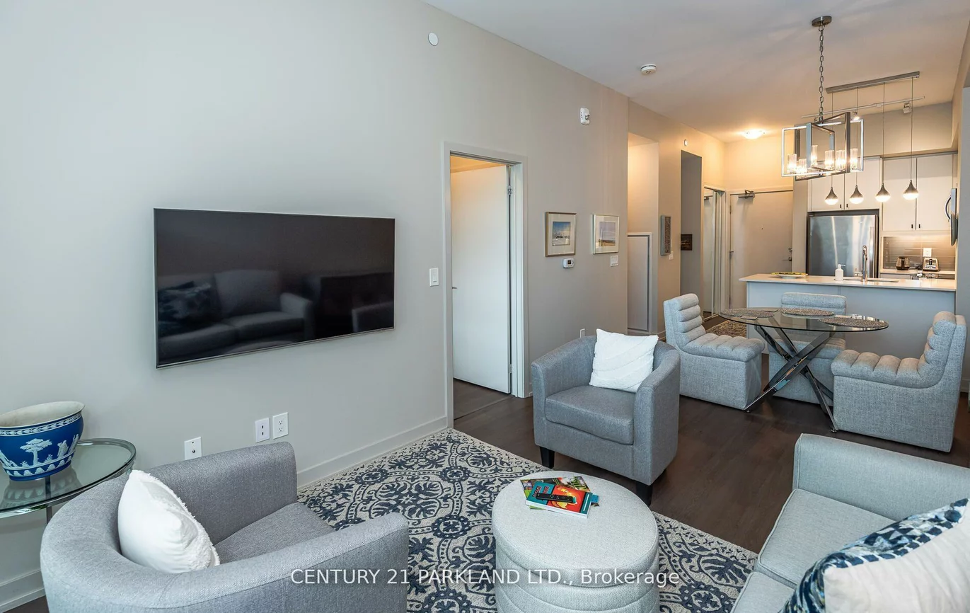 555, William Graham, Aurora Highlands, Aurora