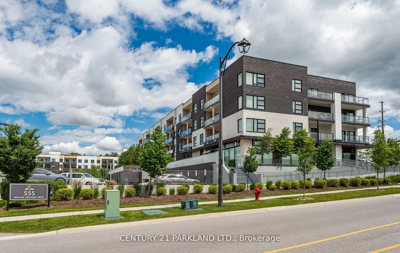 555, William Graham, Aurora Highlands, Aurora