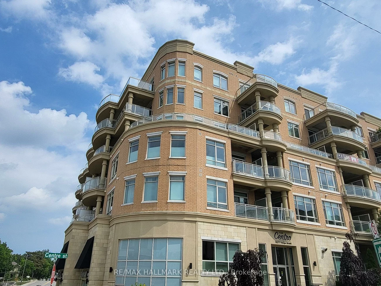 15277, Yonge, Aurora Village, Aurora