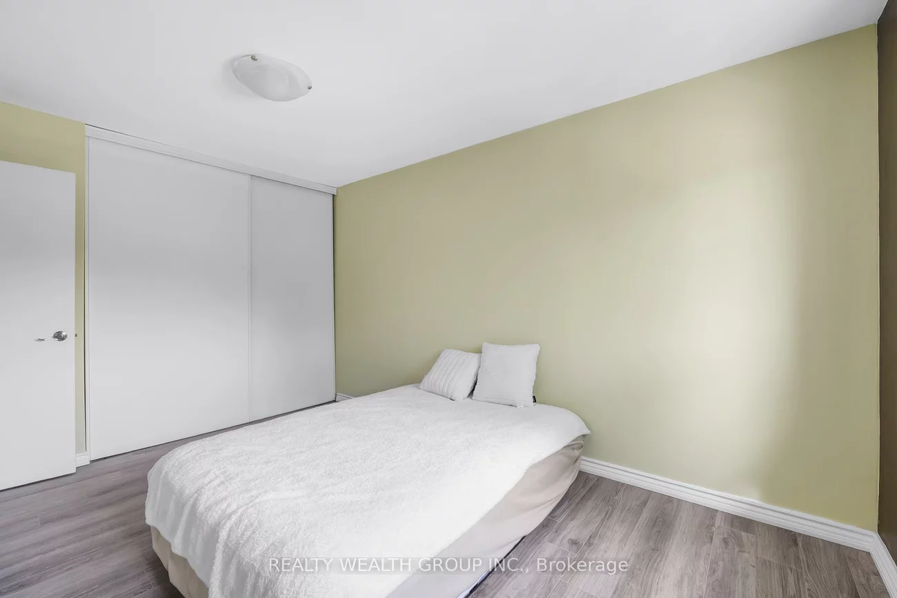 5-103, Poplar, Aurora Highlands, Aurora