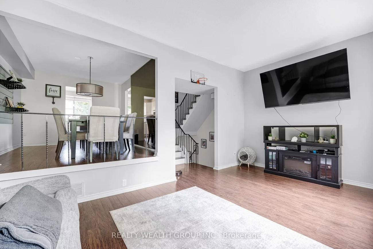 5-103, Poplar, Aurora Highlands, Aurora
