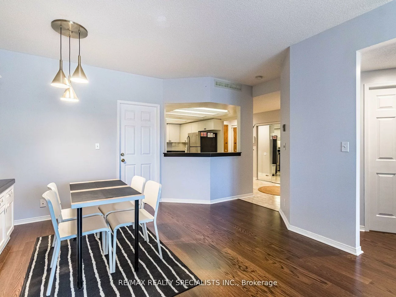 21, George, Aurora Village, Aurora