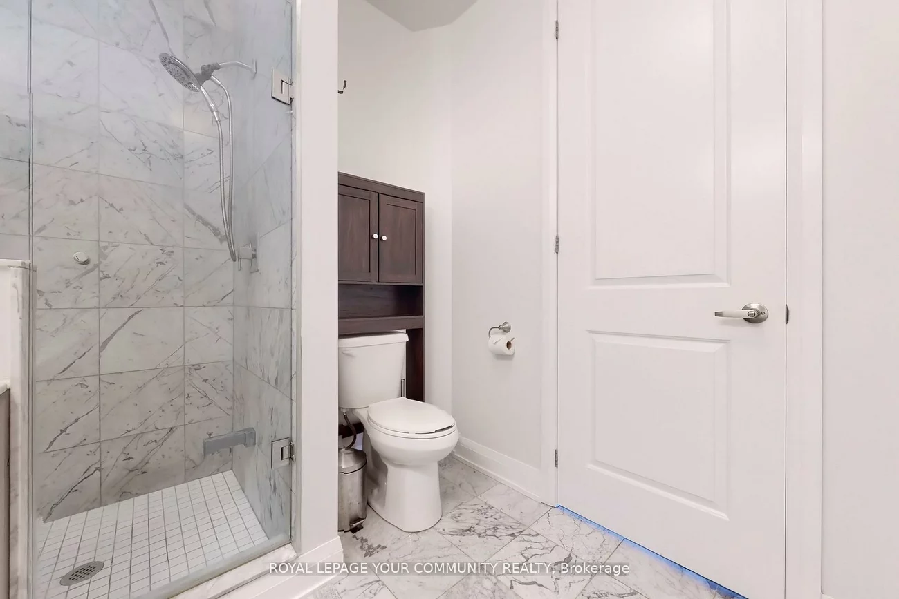 15277, Yonge, Aurora Village, Aurora