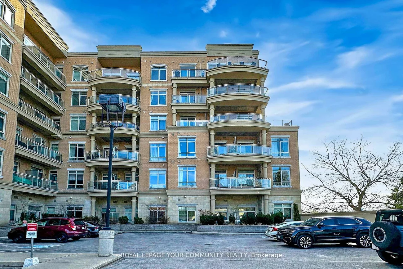 15277, Yonge, Aurora Village, Aurora