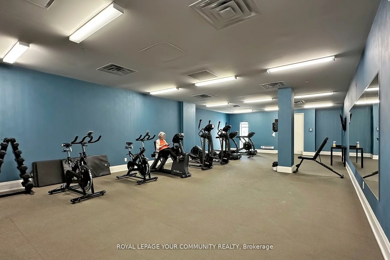 15277, Yonge, Aurora Village, Aurora